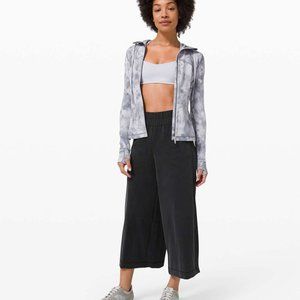 Lululemon SEEK SOFTNESS MID RISE CROP